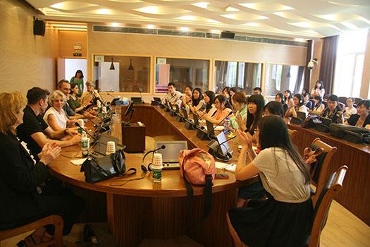 如何選擇正規(guī)的會議口譯服務公司  具體步驟